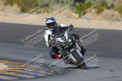 media/Dec-18-2022-SoCal Trackdays (Sun) [[8099a50955]]/Turn 10 (140pm)/